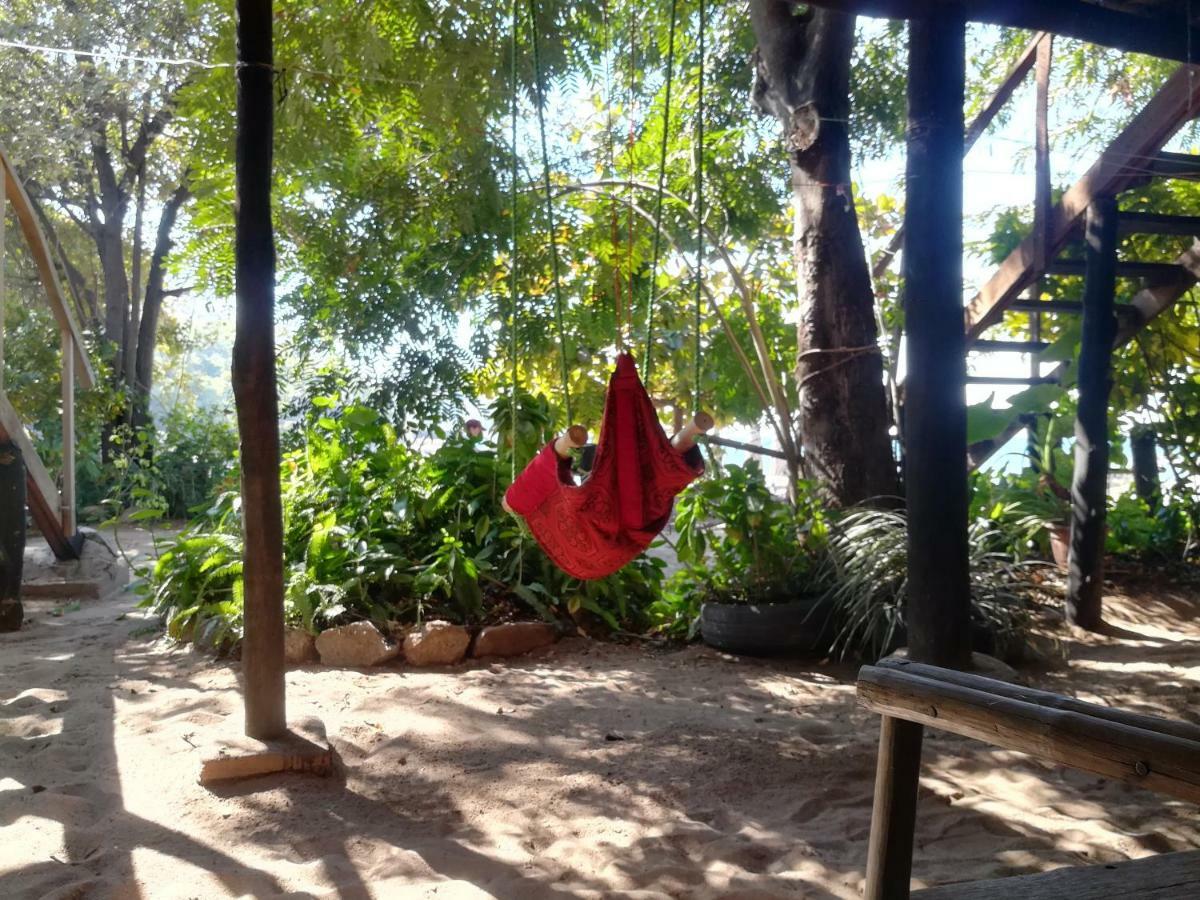 Mufasa Eco Lodge Monkey Bay Экстерьер фото